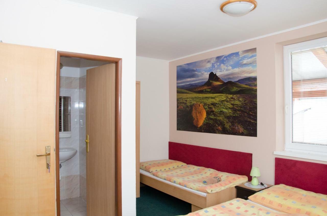 Turisticka Ubytovna Osada Liptovska Osada Bagian luar foto